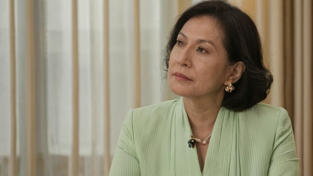 娱乐吃瓜旗下人揭秘，从公司公关到直播网红的反差变化